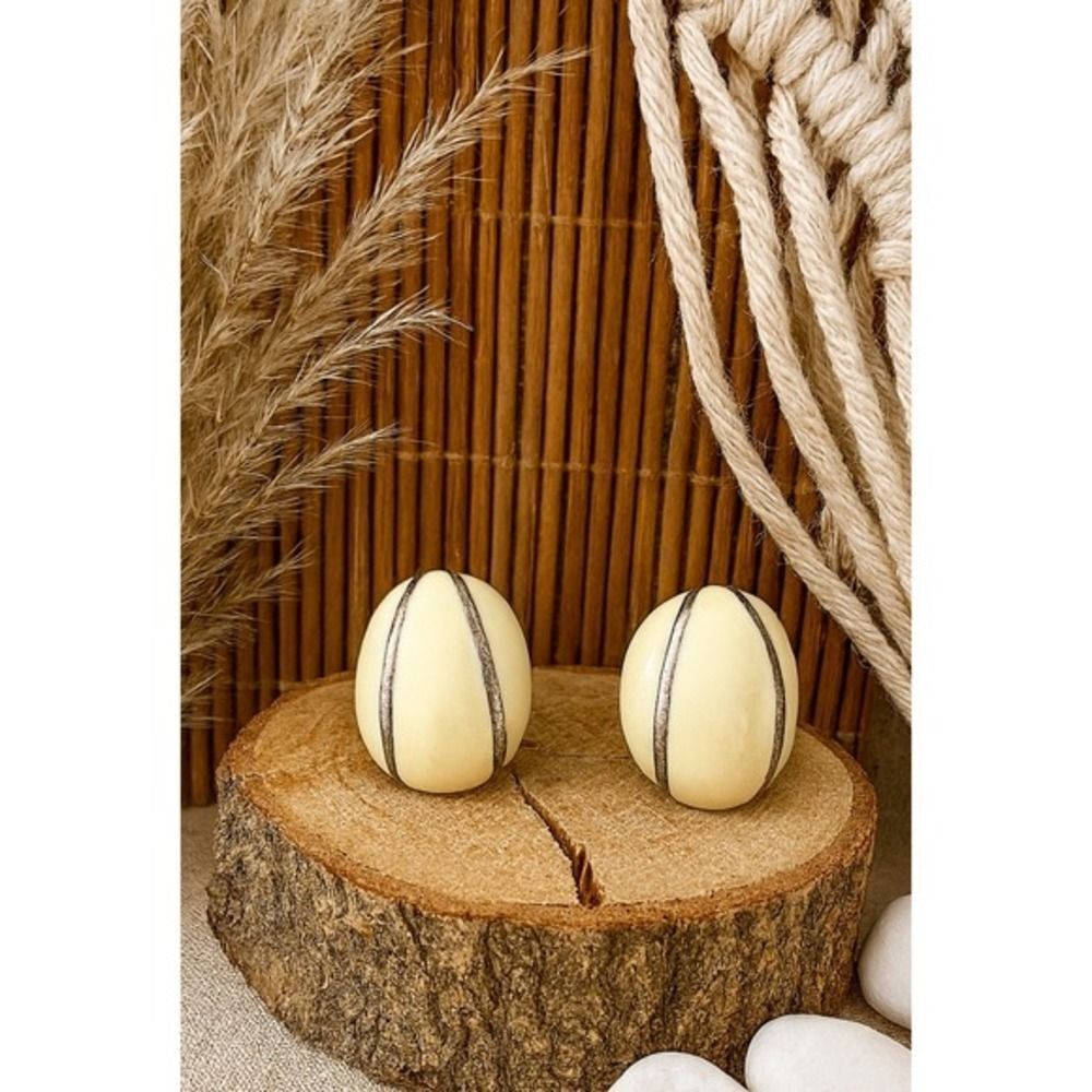 90s Vintage Womens Chunky White Silver Tone Rounded Earrings Retro Minimalist